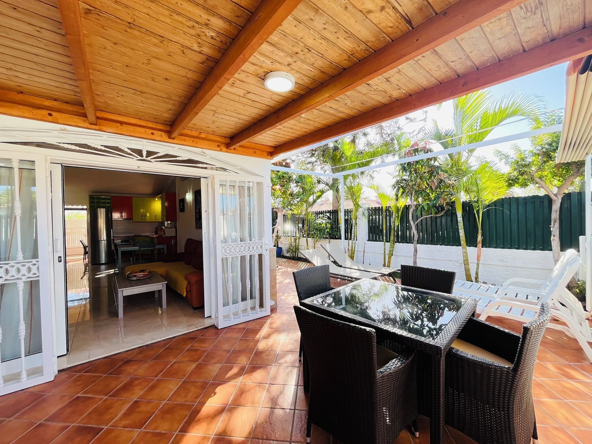 Casa, 2 habitaciones, para fumadores, patio | Jardín
