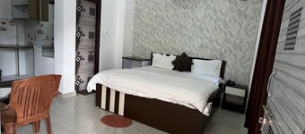 Staylo Masterprice Inn