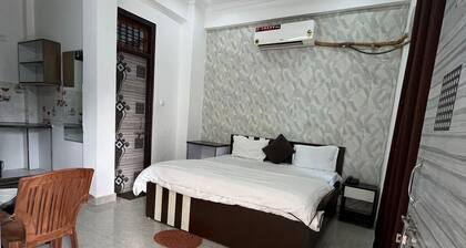 Staylo Masterprice Inn