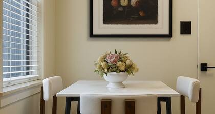 3 KING Beds & Free parking • Central Place