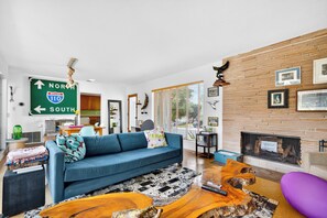 Interior - Charming 2BR House with Lush Backyard & Office (Los Angeles)