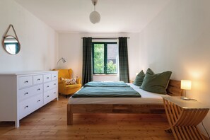 2 soverom, reiseseng for barn, wi-fi (inkludert) og sengetøy