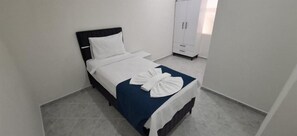 3 chambres, fer et planche à repasser, Wi-Fi, literie fournie