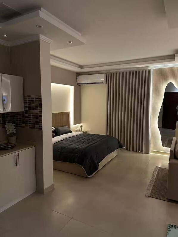 Premium bedding, free cots/infant beds, free WiFi, bed sheets