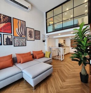Deluxe Loft, 1 Bedroom | Living area - Sleep Walker Poshtel (Chiang Mai)