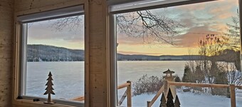 Chalet on the shores of Lac Long in Temiscouata