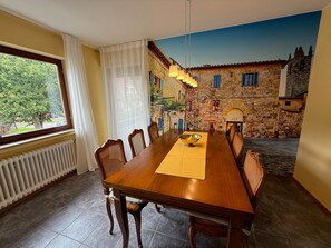 Dining - Kilians Lodge - Balcony Apartment (Rüdenau)
