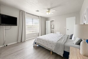 3 chambres, accès à Internet, literie fournie