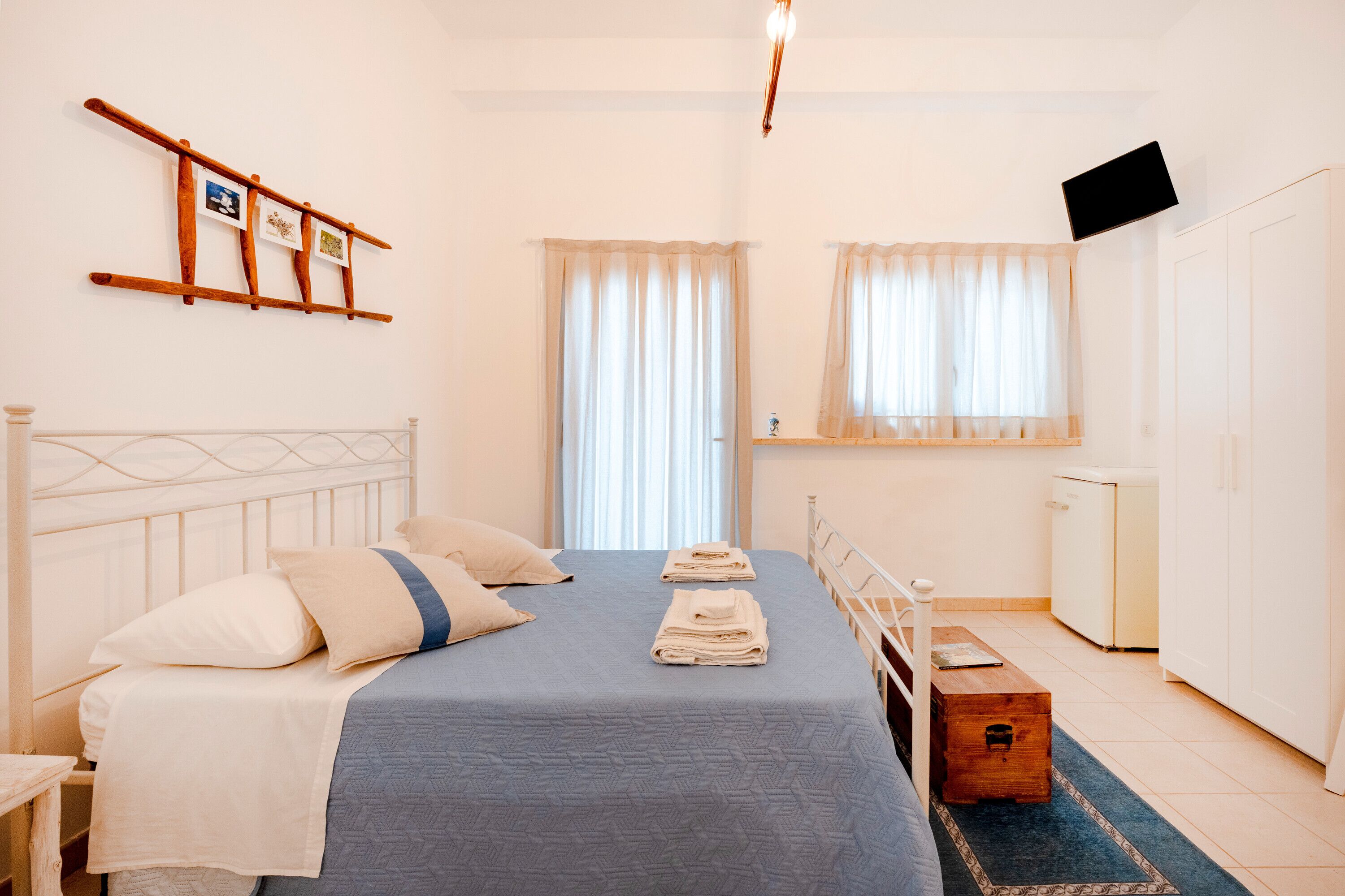 1 camera, Wi-Fi, lenzuola