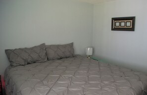 2 chambres, fer et planche Ă repasser, Wi-Fi, literie fournie