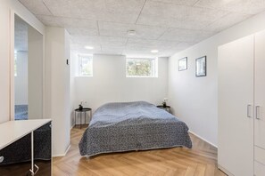 1 bedroom, Internet, bed sheets