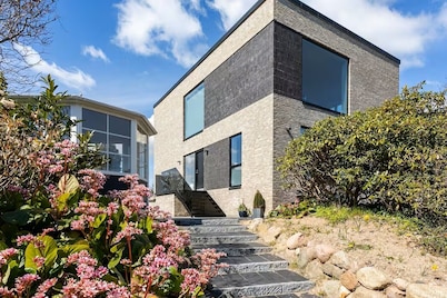 Cozy holiday apartment Skåde bakker