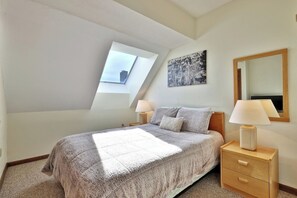 2 chambres, fer et planche Ă repasser, Wi-Fi, draps fournis