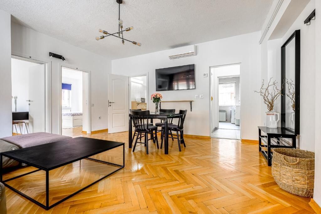 Apartment, City View | Living area