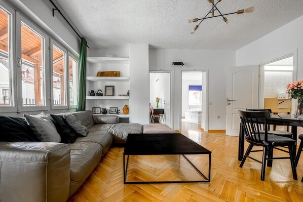 Apartment, City View | Living area