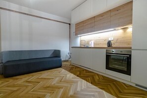 Iron/ironing board, free WiFi