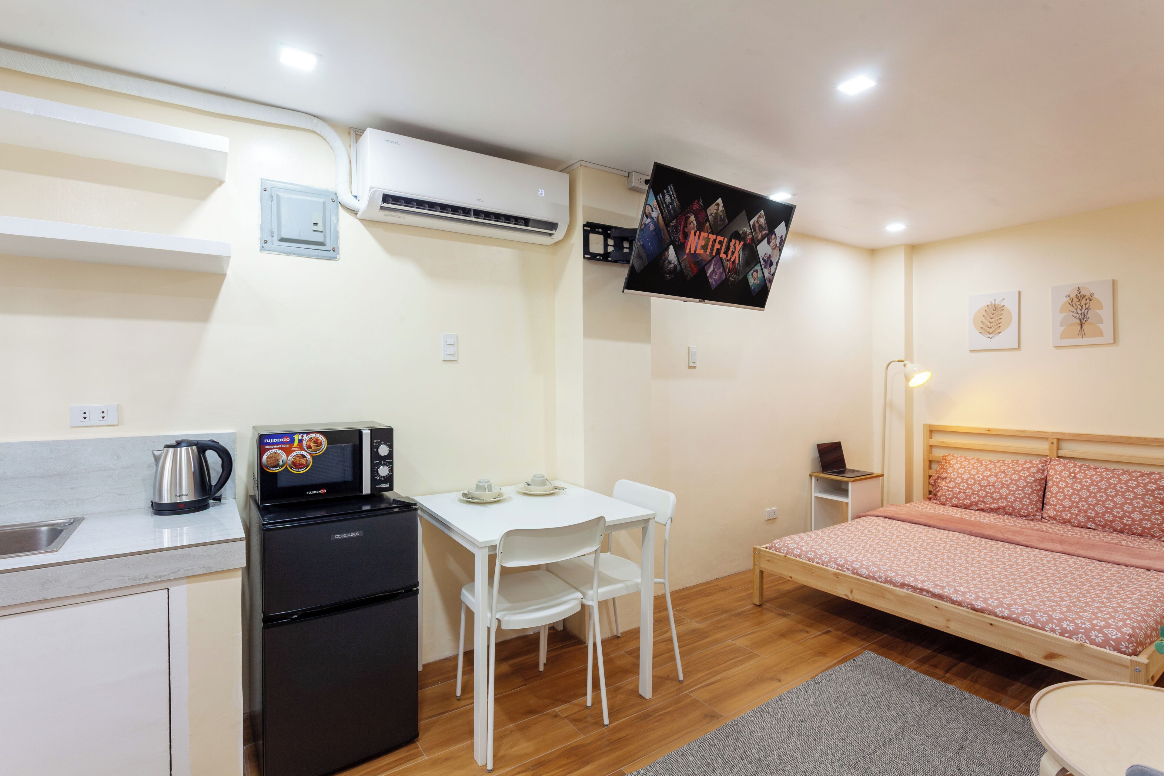 1 chambre, bureau, Wi-Fi gratuit, draps fournis