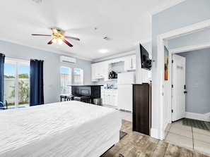1 chambre, fer et planche à repasser, accès au Wi-Fi (inclus)