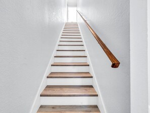 Interior - ☀️Pet Friendly-Walk to Beach-Pool-Knee Deep☀️ (Panama City Beach)