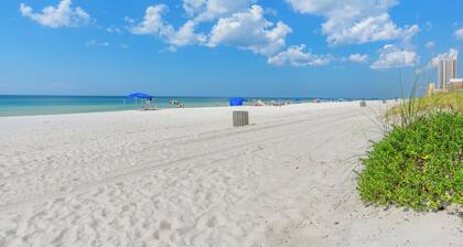 ☀️Pet Friendly-Walk to Beach-Pool-Knee Deep☀️