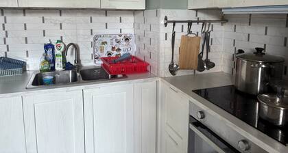 Chambre chez l'habitant avec vue sur parc, située  à 15 min en metro de Paris