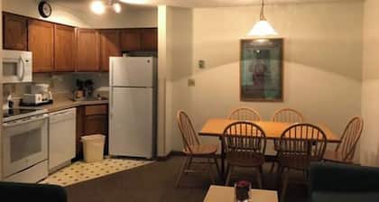 Killington Ground-Level 2BR/2BA Condo Walk-Out Patio, Easy Access