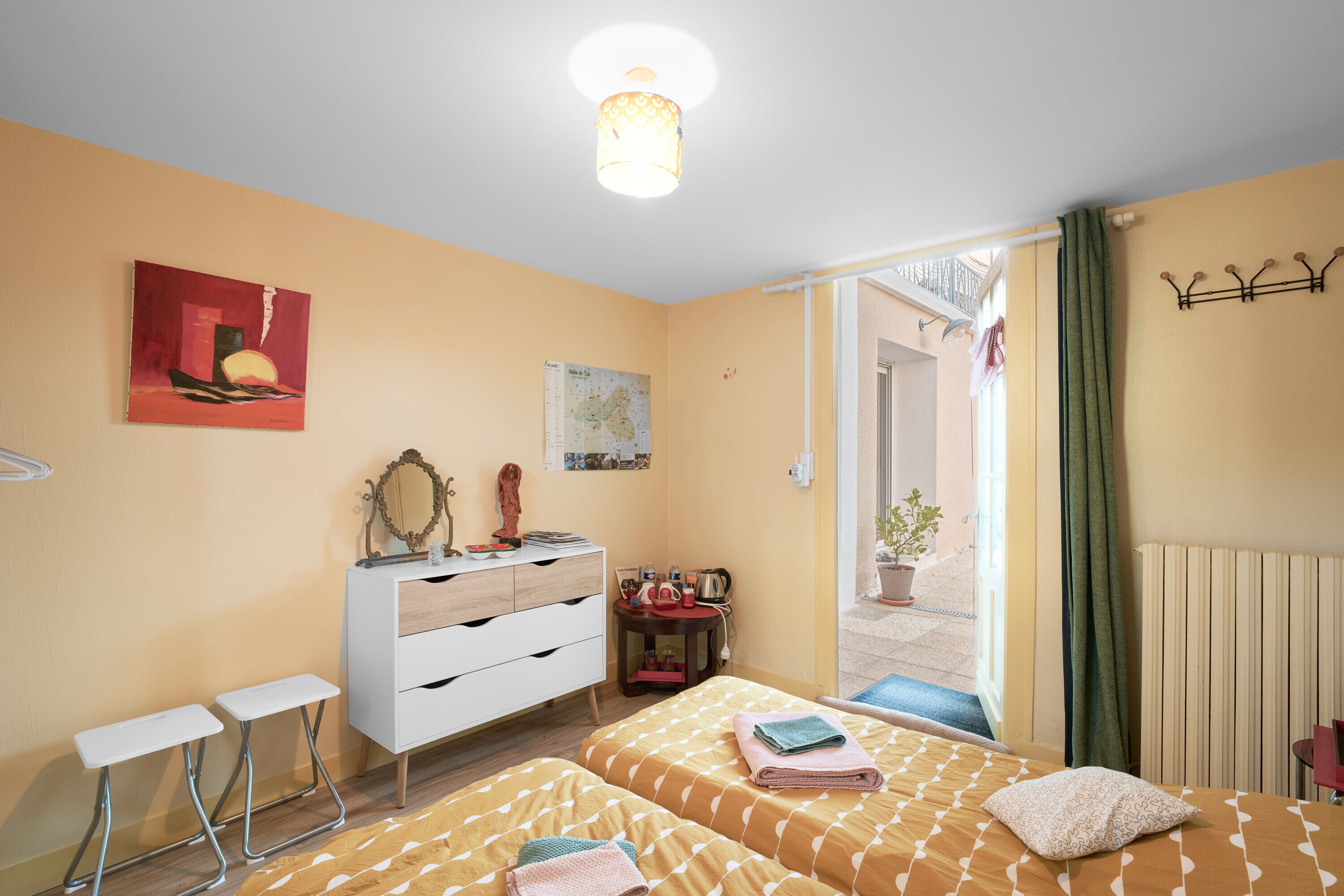 1 bedroom, WiFi, bed sheets