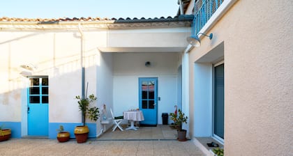 Guest Room - La Bonbonnière