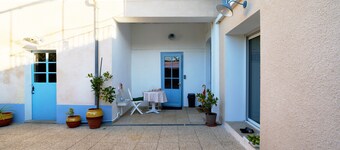 Guest Room - La Bonbonnière