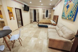 Apartamento de lujo, vistas a la ciudad | Escritorio y wifi gratis
