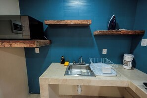 Superior Apartment, Patio | Private kitchen | Fridge, microwave, stovetop, cookware/dishes/utensils