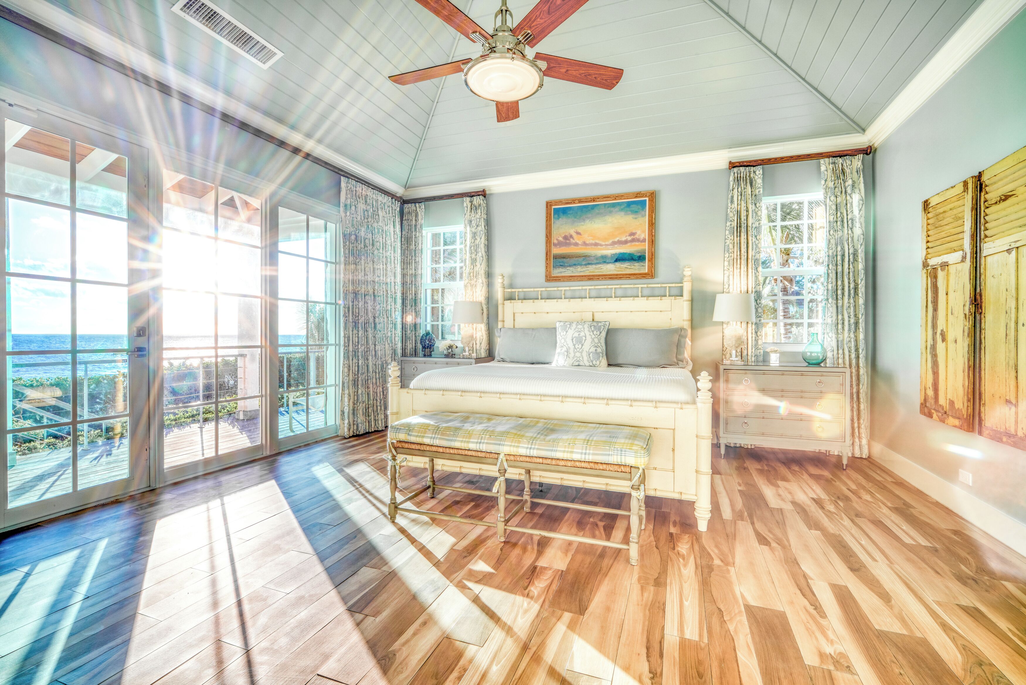 3 chambres, fer et planche à repasser, Wi-Fi, draps fournis