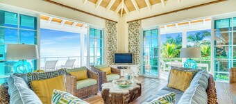 Coconut Beach - Sleeps 8, Steps from the Sand, Pure Relaxation Awaits!
