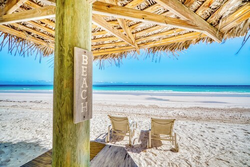 Coconut Beach Bliss – Sleeps 8, Steps from the Sand, Pure Relaxation Awaits!