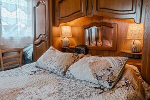 3 dormitorios, tabla de planchar con plancha, wifi y ropa de cama