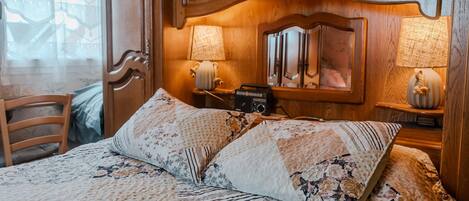 3 soverom, strykejern/-brett, wi-fi og sengetøy