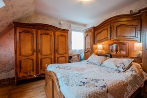 3 Schlafzimmer, Bügeleisen/Bügelbrett, WLAN, Bettwäsche