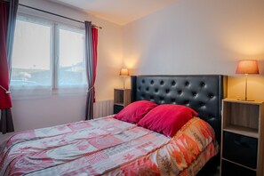 1 habitación, tabla de planchar con plancha y wifi 