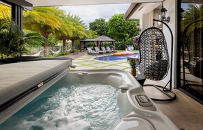 Pool - Private Resort Stay - Insta-Worthy Miami Vacation (Miami)