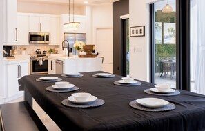 Microwave, oven, stovetop, dishwasher - Private Resort Stay - Insta-Worthy Miami Vacation (Miami)