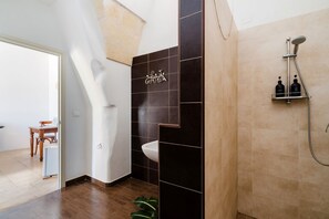 Regadera y bidet 