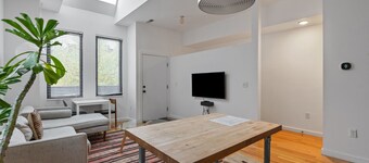 Modern Apartment- Walk to Convention Center- Deck- Off-Street Parking