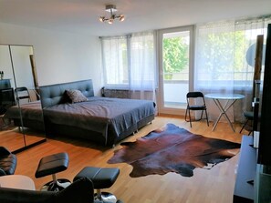 1 bedroom, iron/ironing board, WiFi, bed sheets