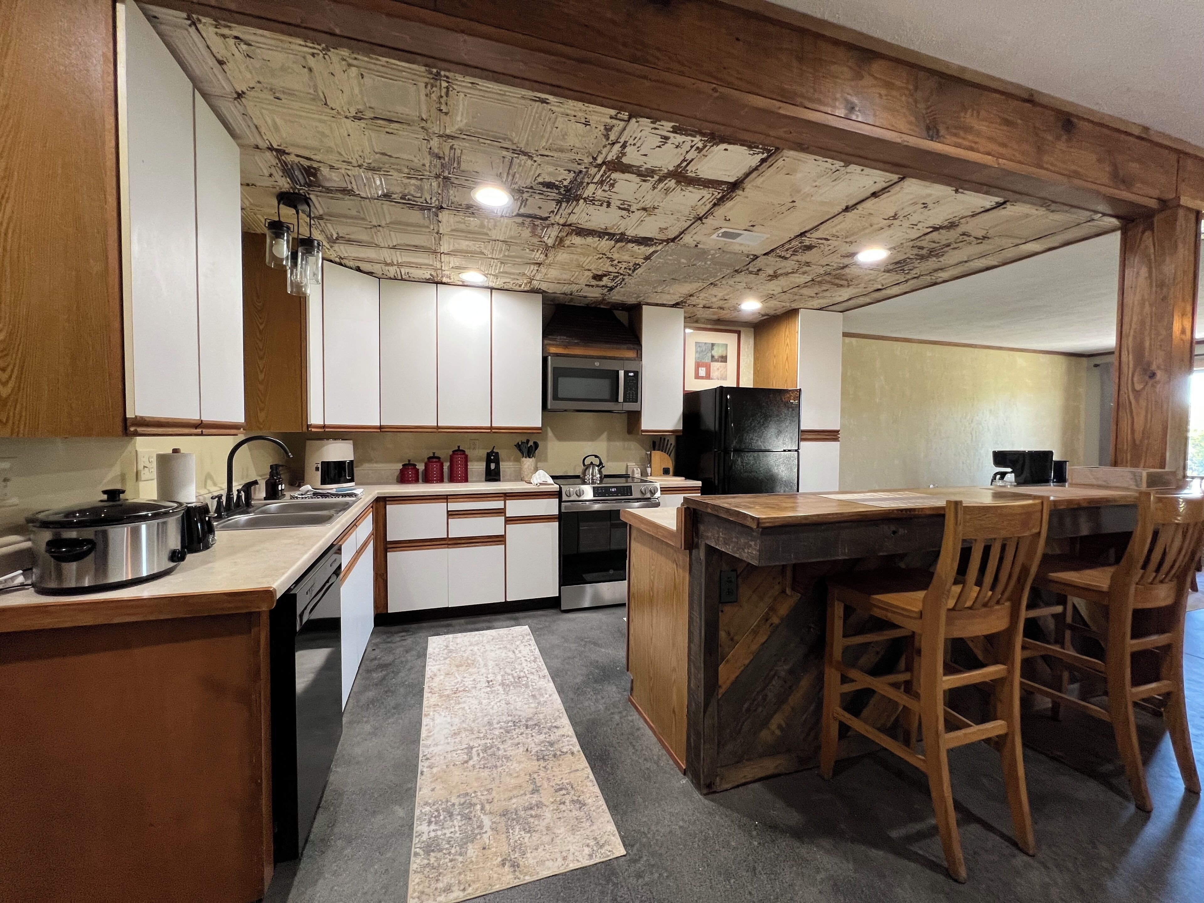 冰箱、微波炉、烤箱、炉灶