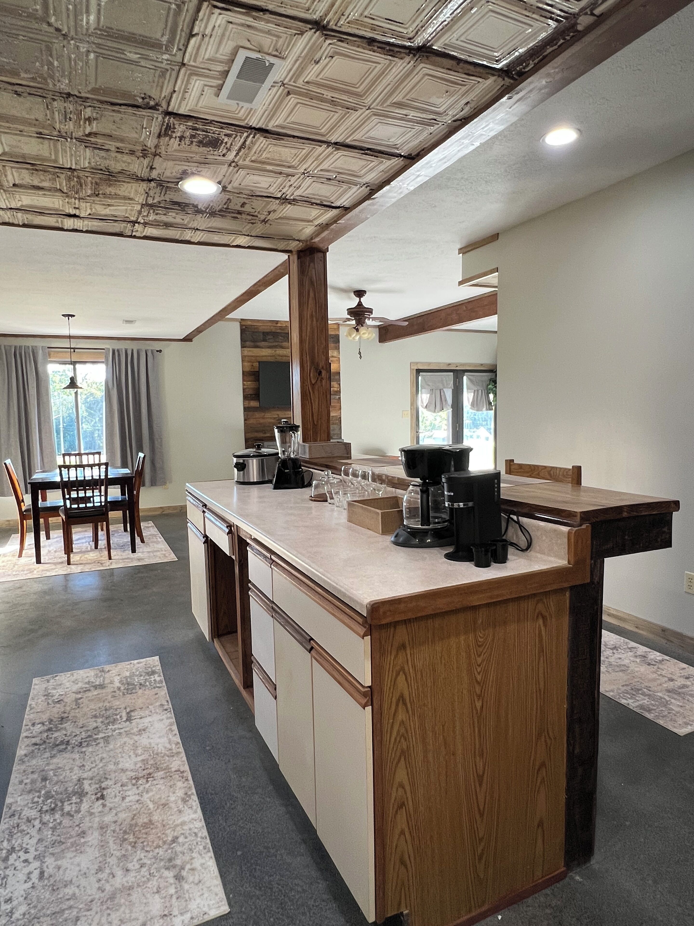 ثلاجة، ميكروويف، فرن، موقد طهي مسطح