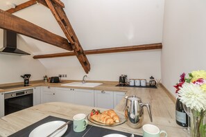 Private kitchen - The Old Dairy (Chippenham)