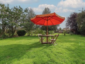 Cottage | Outdoor dining