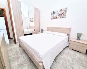2 bedrooms, bed sheets