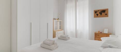 2 slaapkamers, een strijkplank/strijkijzer