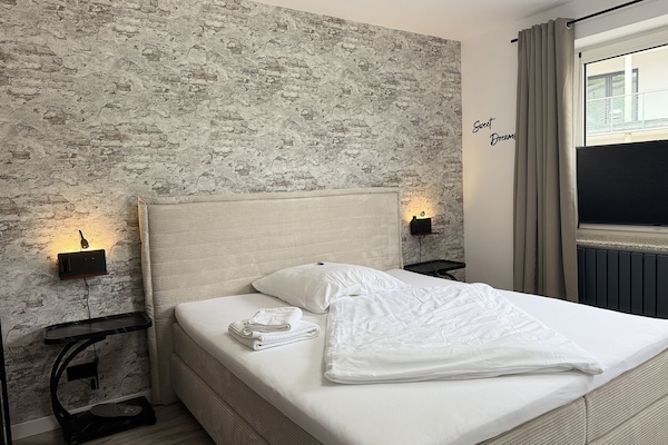 Schlafzimmer 1